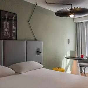 https://ibis-cannes-centre.fr-provencehotel.com